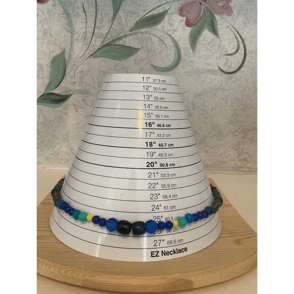 Colorful Beaded Necklace With Floral & Geometric Patterns - Picture 2 of 4